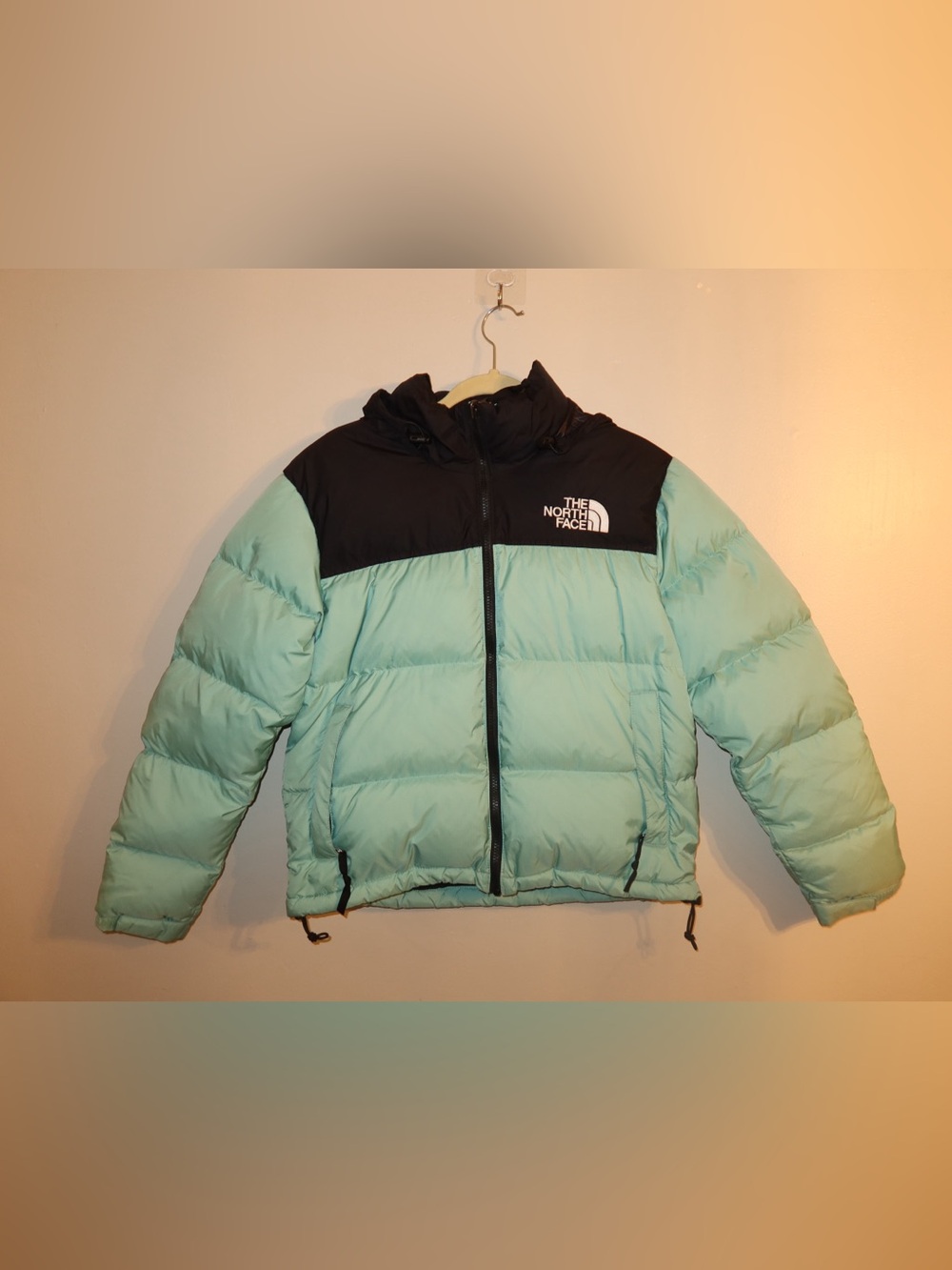NWOT The North Face Women's Mint & Black Nuptse Puffer Jacket M